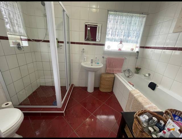 3 BEDROOM CLUSTER FOR SALE IN LAMBTON